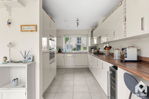 Photo 16- click for photo gallery